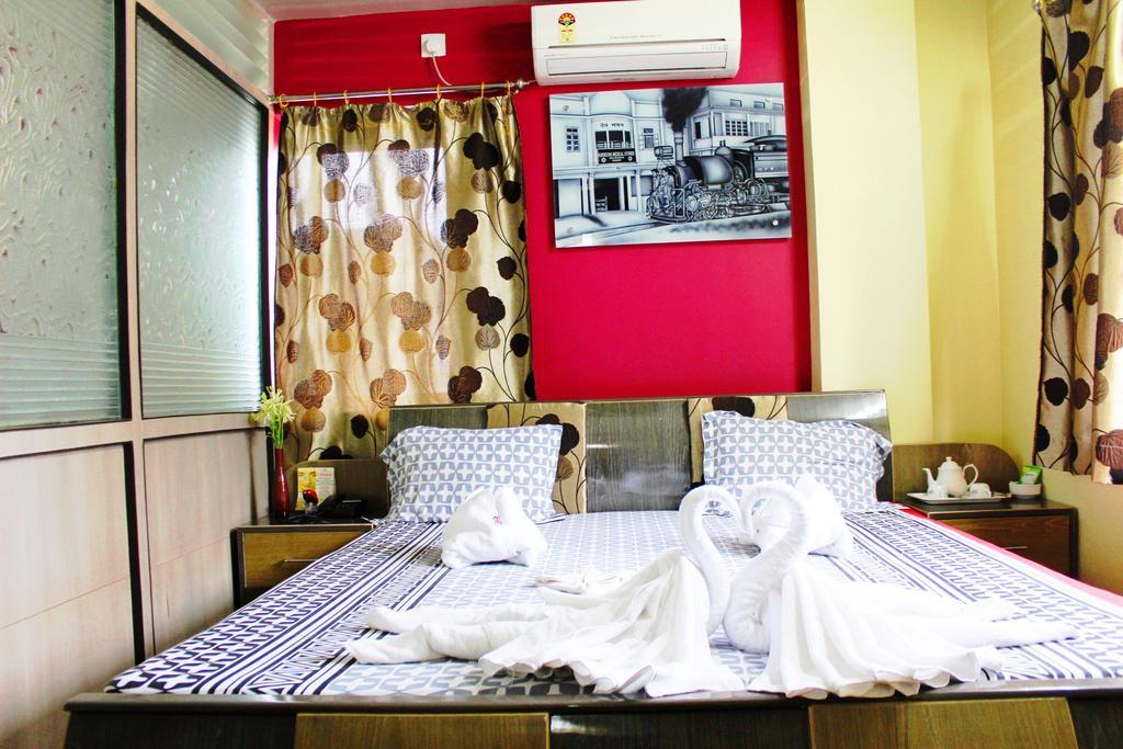 Hotel Debjyoti Siliguri Esterno foto