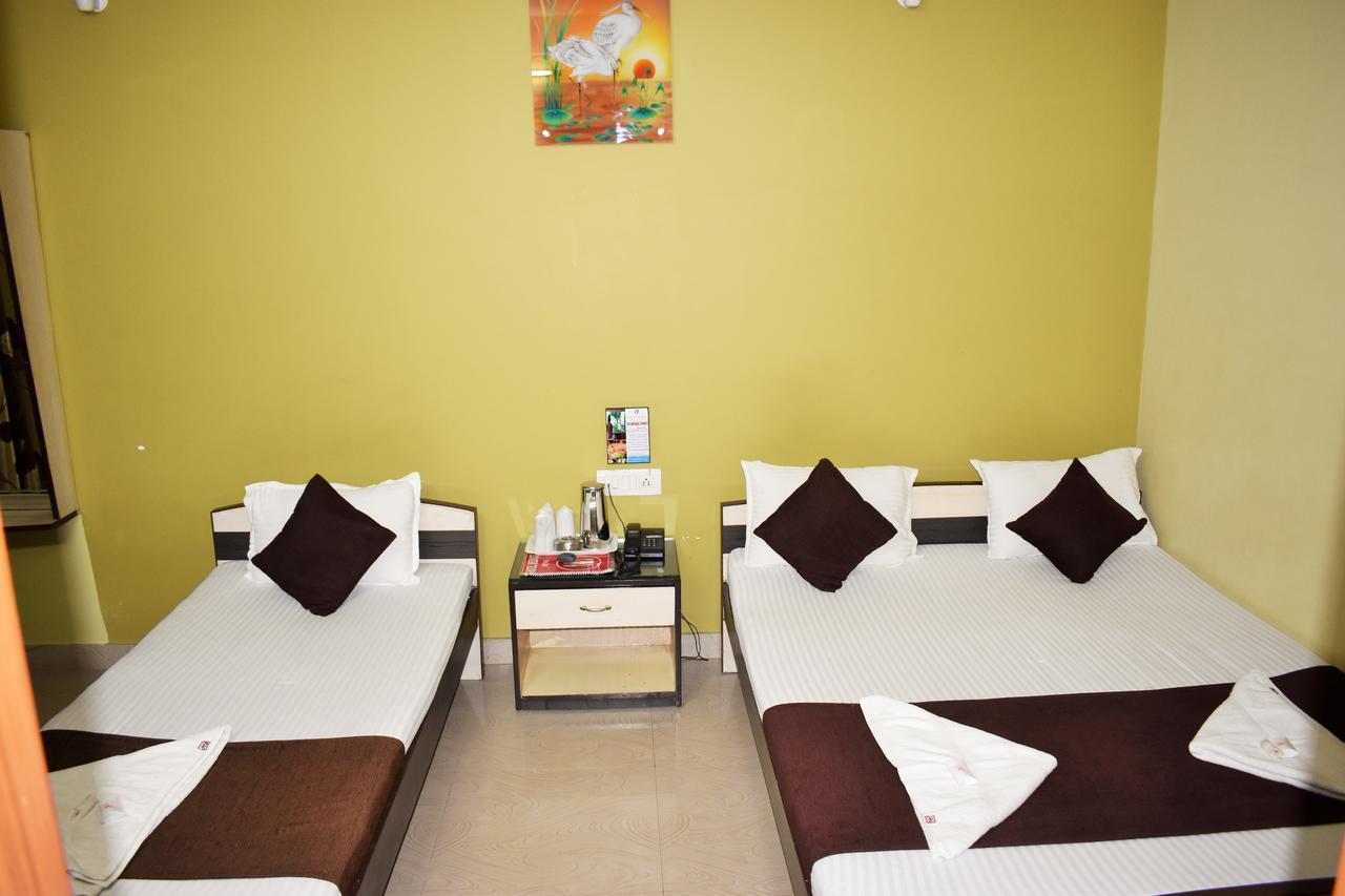 Hotel Debjyoti Siliguri Esterno foto